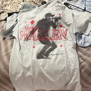 Buckle Gray Morgan Wallen Graphic Tee